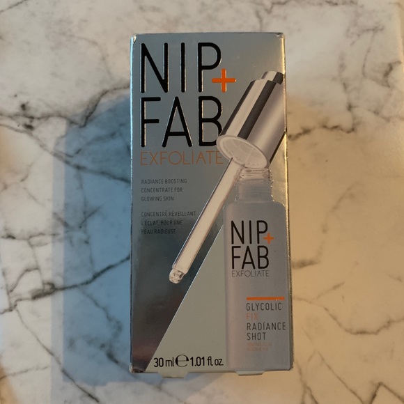 Nip + Fab Glycolic Fix Radiant Shot - Picture 2 of 9